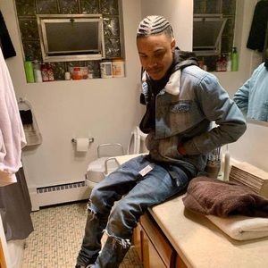 Meet your Posher, Ivon